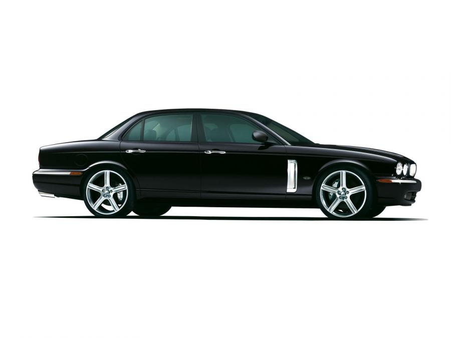  Jaguar XJR Portfolio 2006 года  (UK) (фото 7 из 23)